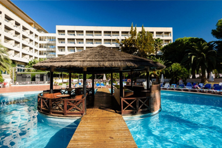 4. Salou - Estival piscine